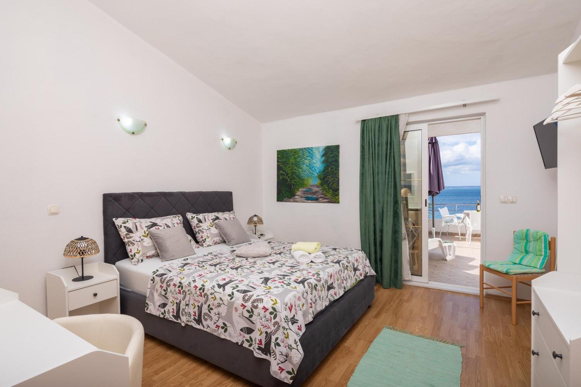 Sky Way Apartments Dugi Rat Esterno foto