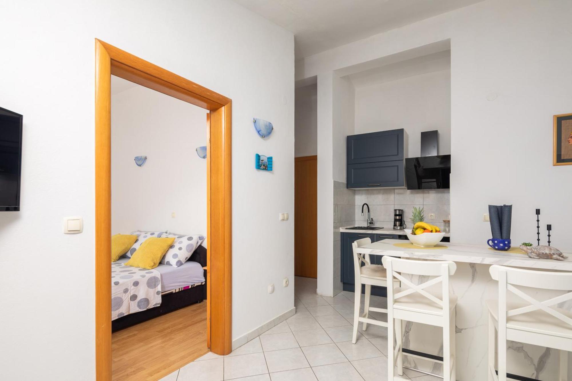 Sky Way Apartments Dugi Rat Esterno foto